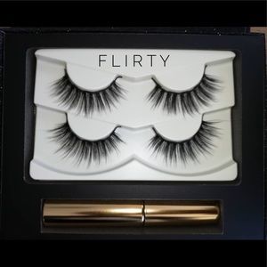 Magnetic lash kit with magnetic liner